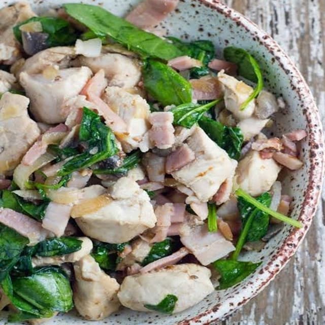Chicken Salad With Mushrooms and Bacon